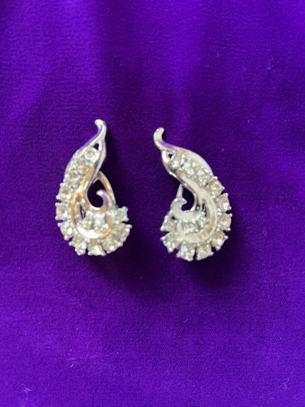 Vintage Sparkly Clip On Earrings
